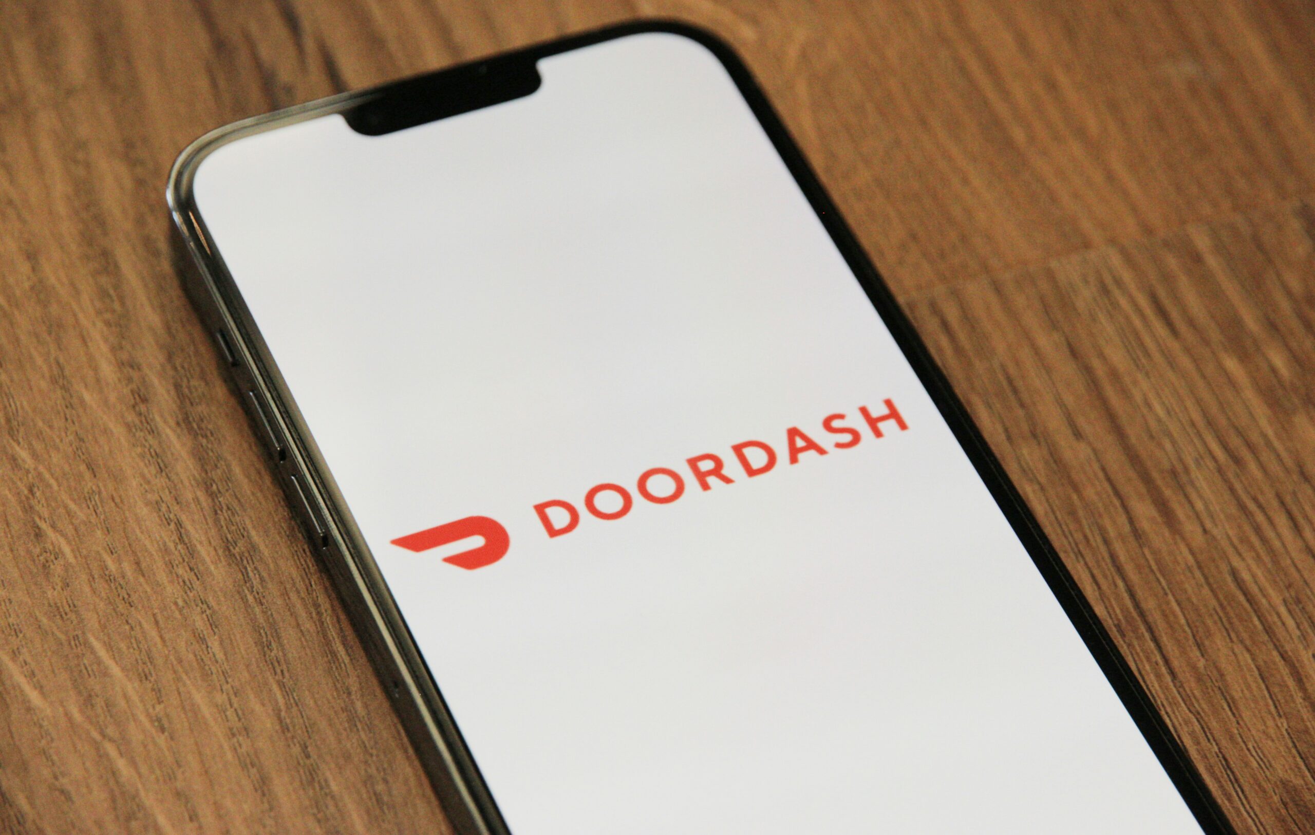 Deliver Dollars: How DoorDash and Food Delivery Can Boost Your Bank Account in 2025